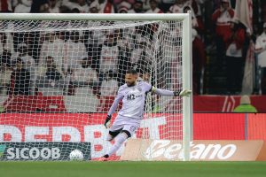 Everson destaca solidez defensiva do Atl&eacute;tico e lamenta empate no Beira-Rio: &ldquo;Perdemos dois pontos&rdquo;