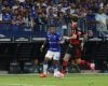 Arroyo explica reação após substituição na derrota do Cruzeiro diante do Flamengo na Libertadores