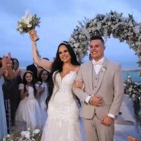 Perlla e Patrick Abrah&atilde;o anunciam o fim do casamento ap&oacute;s decis&atilde;o do empres&aacute;rio