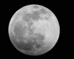 Eclipse lunar quase total cruza o céu do Brasil nesta madrugada