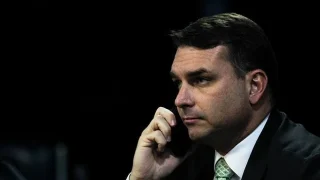 Fl&aacute;vio Bolsonaro tem candidatura 'travada' ap&oacute;s constar como filiado ao Miss&atilde;o