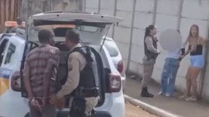 Idoso acusado de estuprar criança é agredido por moradores e preso em Piumhi
