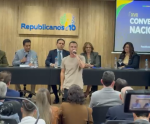 Cleitinho volta atrás e diz que ainda quer disputar o governo de Minas