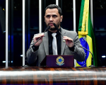 TRE-MG confirma irregularidade em propaganda de Cleitinho