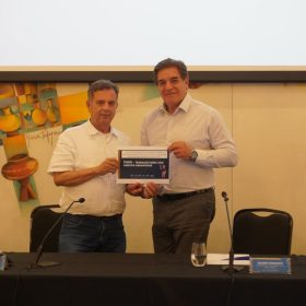 Fecom&eacute;rcio MG entrega proposta THDG ao senador Rog&eacute;rio Marinho&nbsp;e amplia debate sobre novas rela&ccedil;&otilde;es de trabalho&nbsp;