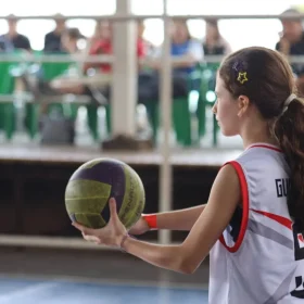 Oito equipes disputam a IV Copa Estrela de Vôlei Feminino Sub-15