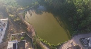 Vazamento de esgoto perto da Lagoa do Sidil, em Divinópolis, preocupa moradores