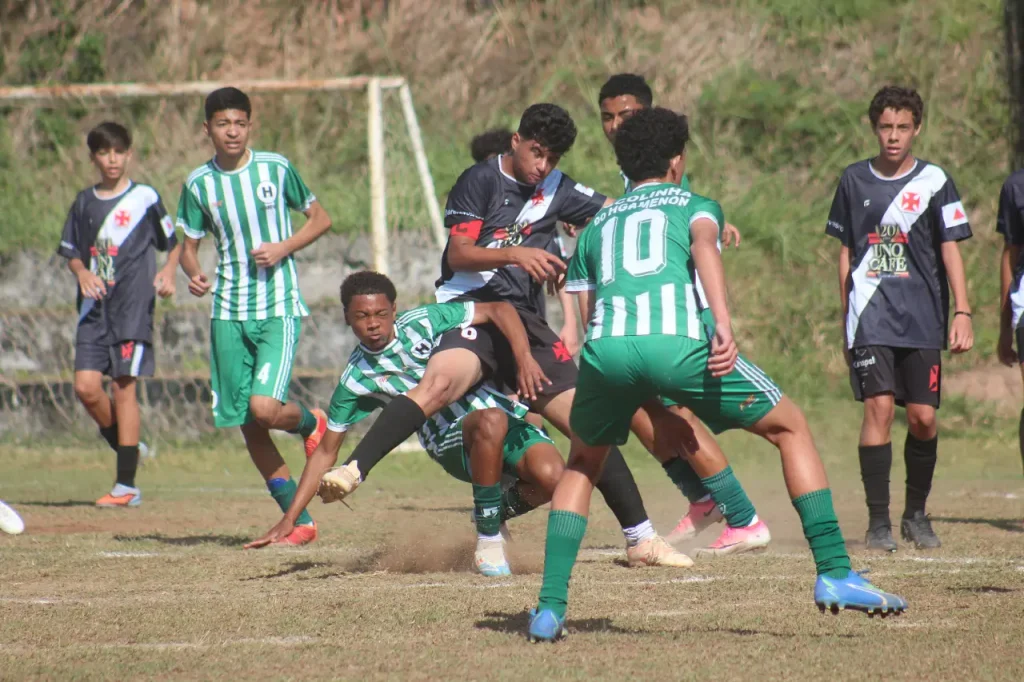 ogos de futebol de base da LMDD movimentam o fim de semana em Divin&oacute;polis e regi&atilde;o