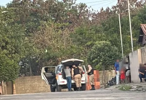Mulher presa em Arcos é suspeita de esfaquear e matar idoso em Formiga