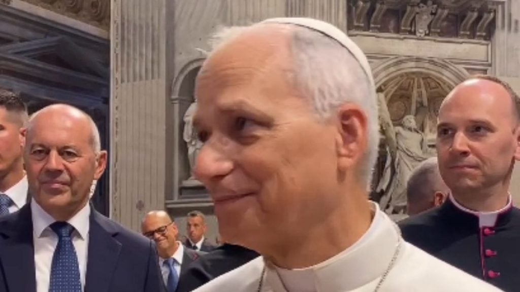 Papa Le&atilde;o XIV d&aacute; conselho a casal de Divin&oacute;polis em audi&ecirc;ncia geral no Vaticano