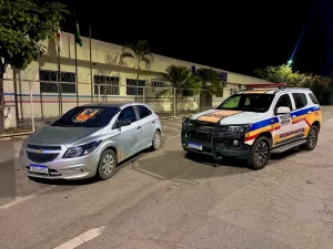 Polícia recupera carro clonado na MG-050 em Divinópolis