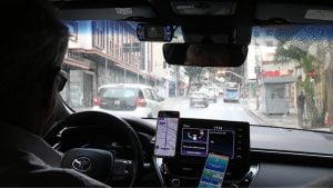 Uber testa novo modelo de cobrança em Divinópolis; motoristas reclamam de 'pagar para trabalhar'