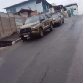 Guilherme Pereira da Silva, de 35 anos, morreu após ser baleado durante cumprimento de mandado no bairro Alto Alegre; Polícia Militar e familiares apresentam versões diferentes sobre o caso.