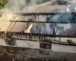 Casa incendiada ap&oacute;s discuss&atilde;o entre idoso e neto no bairro Amoeira, em Itapecerica