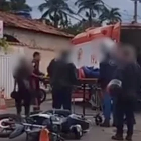 Acidente entre carro e moto no Centro de Itaúna