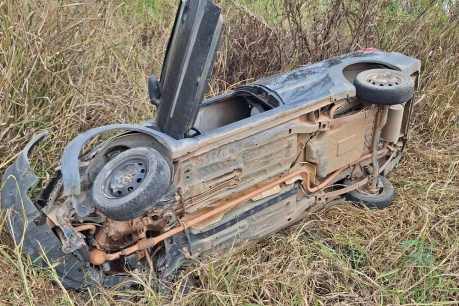Saída de pista deixa homem ferido no km 210 da MG-050, em Córrego Fundo