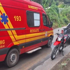 Gato provoca queda de motociclista