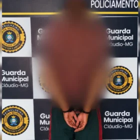 Suspeito é preso após furto de celular em condomínio no bairro Serra Verde, em Cláudio