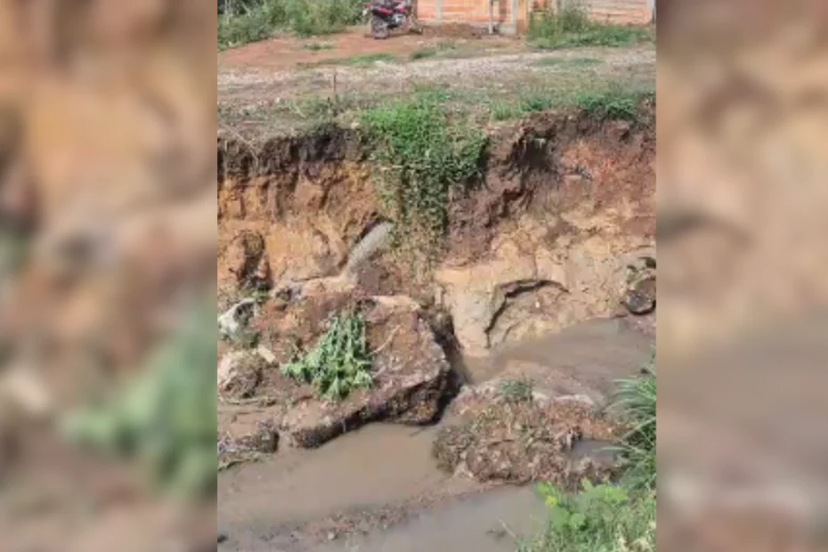 Rua Martim Ciprian com Costa Silva no bairro Belvedere em Divin&oacute;polis
