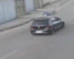 Mulher &eacute; atropelada por carro que deixa local sem prestar socorro em Ita&uacute;na