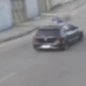 Mulher é atropelada por carro que deixa local sem prestar socorro em Itaúna