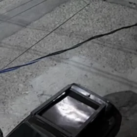 Homem é flagrado andando nu durante a madrugada em Divinópolis