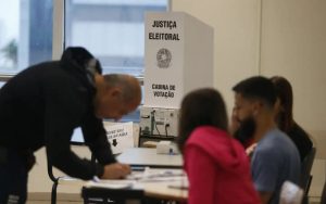 Eleitores não podem ser presos até 6 de outubro; entenda lei e exceções