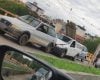 Batida entre três veículos na Ponte do Niterói complica trânsito em Divinópolis