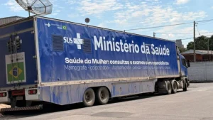 Carreta da Saúde da Mulher oferece exames e consultas do SUS em Divinópolis