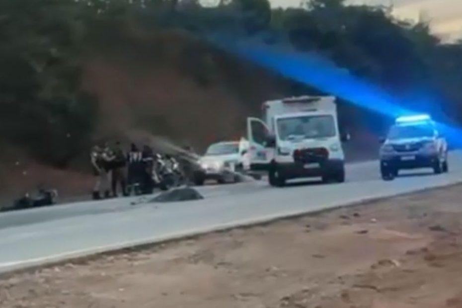 Casal morre em acidente na BR-262, em Par&aacute; de Minas