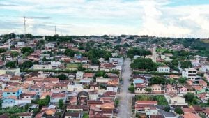 Dores do Indai&aacute; abre concurso com 155 vagas e sal&aacute;rios de at&eacute; R$ 18,7 mil