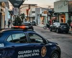 Homem é preso após agredir mulheres e manter crianças trancadas em casa