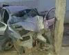 Mãe e avô morrem e duas crianças ficam feridas após carro atingir pilastra em Cláudio
