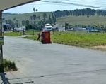 Motociclista 'atropela' cont&ecirc;iner em Divin&oacute;polis