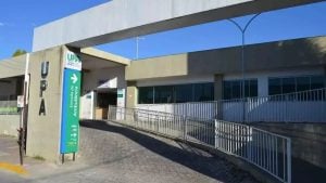 TV em sala de espera na UPA de Formiga exibe conteúdo adulto; Prefeitura emite nota