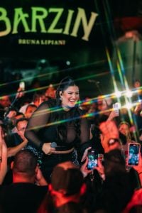 Bruna Lipiani grava projeto “Barzin na Estrada” em Divinópolis nesta quinta-feira (10)