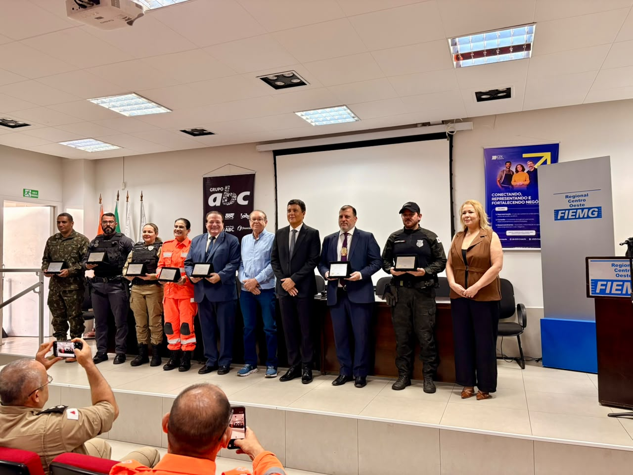 ACASP celebra 27 anos com solenidade e homenagens em Divin&oacute;polis