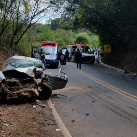 Acidente na BR-352 deixa dois feridos graves em Pitangui