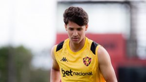 Volante do Cruzeiro aguarda oportunidade no Sport após negociação envolvendo Zé Lucas
