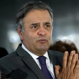 Patrimônio de Aécio Neves registra aumento expressivo após herança recebida em 2023, atingindo mais de 22 milhões de reais em 2026