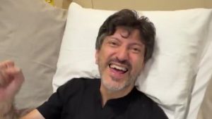 Influenciador Lito Sousa apresenta melhora cognitiva após saída do hospital, segundo esposa