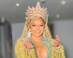 Darlin Ferrattry é nomeada rainha de bateria da União da Ilha do Governador