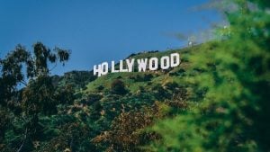 Bilheteria de Hollywood registra melhor desempenho de verão desde 2013, impulsionada por público jovem e filmes de grande formato