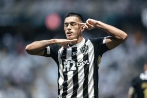 Atlético-MG elimina o Santos nos pênaltis e avança à semifinal da Sul-Americana