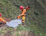 Homem é encontrado morto após queda de carro em ribanceira na Serra do Rola-Moça