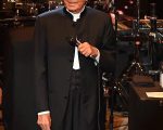 Julio Iglesias é denunciado por novas alegações de assédio sexual e trabalho forçado na Espanha