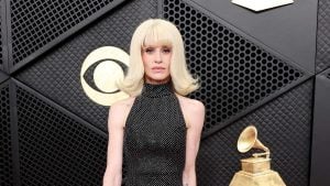 Kelly Osbourne revela surpresa com a própria perda de peso após a morte do pai e planeja série sobre luto