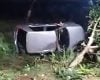 Perseguição policial em São Sebastião do Paraíso resulta em capotamento, apreensão de drogas e morte de motorista