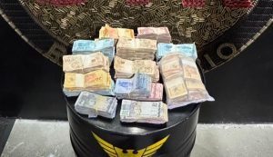 Homem é preso na BR-381 com R$ 248 mil escondidos em fundo falso do veículo