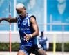 Cruzeiro publica fotos de treino após semana de folga e recebe críticas de torcedores